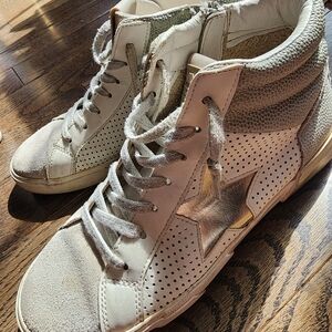 Vintage Havana White and Gold High-Top Sneakers